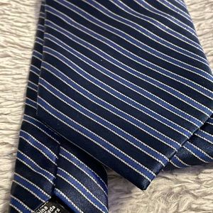 Men elegant tie